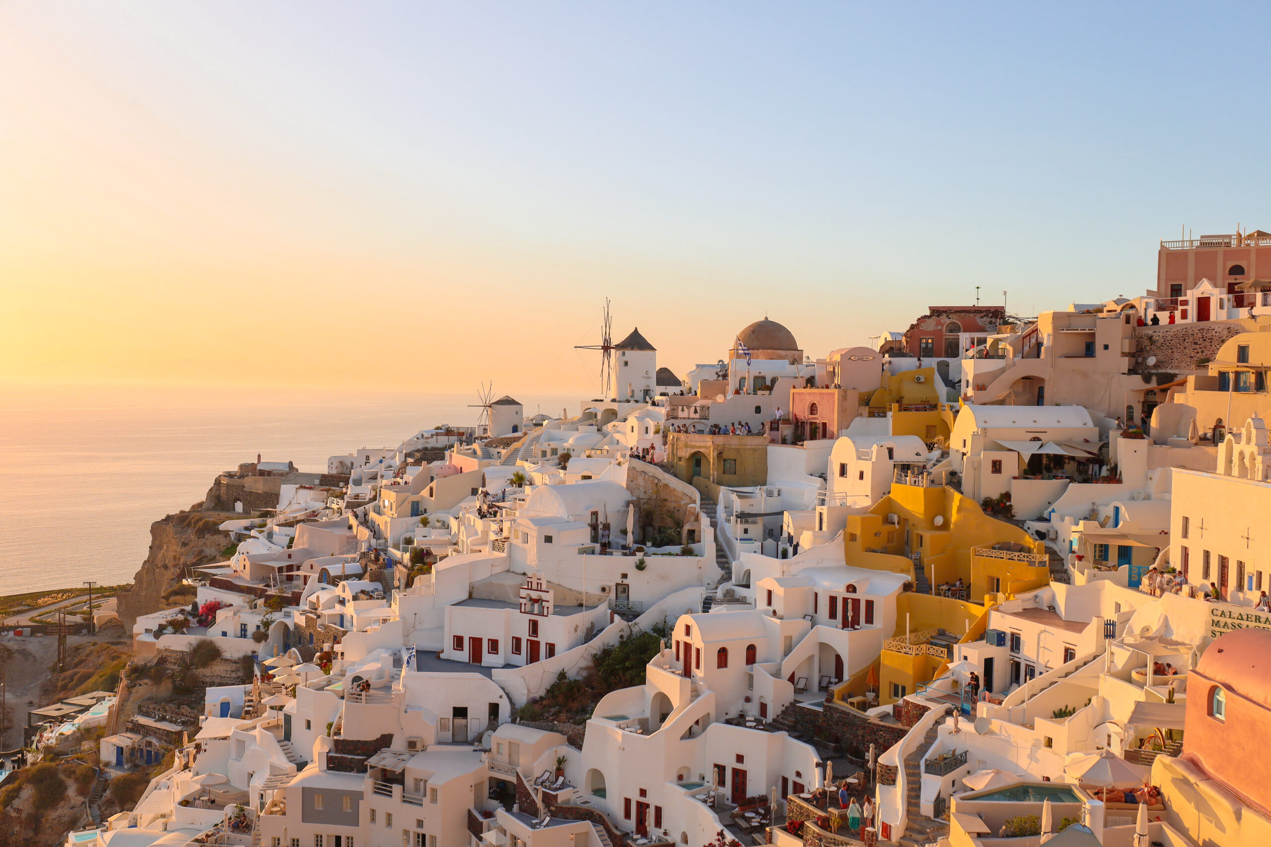 Santorini – A Complete Guide for First Time Visitors